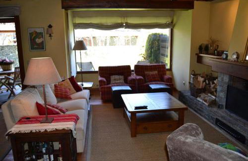 Casa adosada con gran jardín en Fontanals - Foto 5