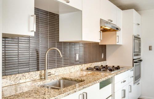 Covered Patio, Gas Grill and Yard Sheridan Home! - Foto 2