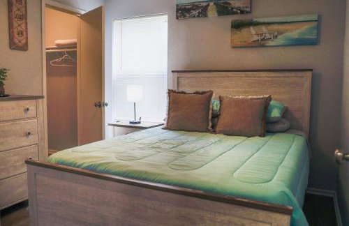 Congeniality and Comfort. All the essentials with class, 2 nights? 2 weeks? Stay, relax, work, or go out for fun. - Foto 11