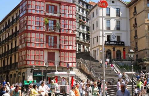 Nuevo, luminoso y céntrico. Parking gratis - Foto 26