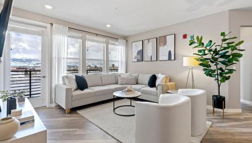 Designer Apt w Jacuzzi Walk To Casino & iMax - Foto 2