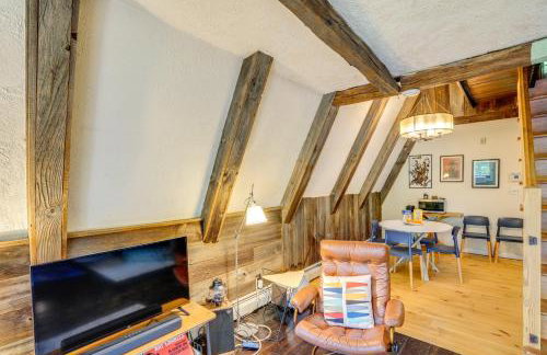 A-Frame Cabin with Furnished Deck in Becket! - Foto 5