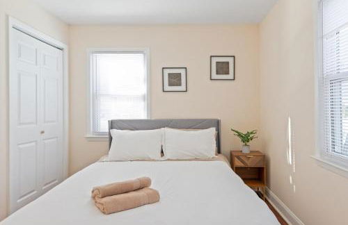 Charming Entire Home,18m to Manhattan, Home Theater - Foto 3