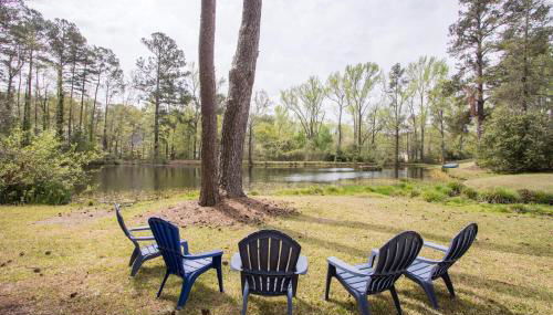 Exquisite 5-BR Estate on 7 Acres with Private Pond - Foto 1