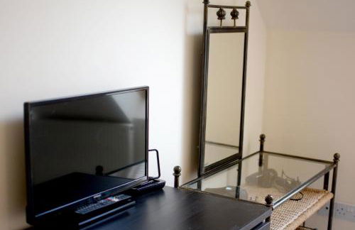 Family home close to Shrewsbury Town centre - Photo 32