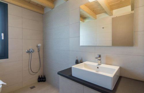 Elegant House with Private Pool - Foto 37