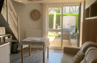 Cottage cosy avec jardin, piscine et parking - Foto 10