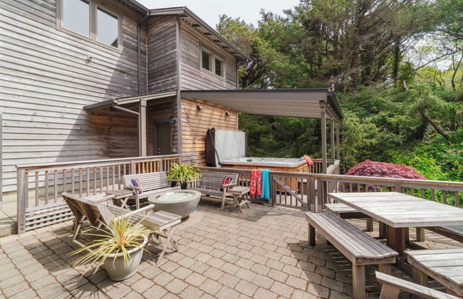 The Castle Rock Estate by Avantstay Steps From Arch Cape Beach w/ Hot Tub & Sauna - Foto 55