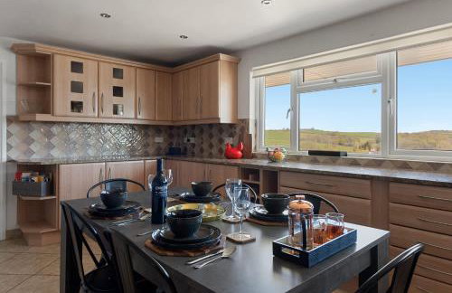 Springfield Deer View -No Commercial Sign written Vehicles,Private Hot Tub , 2 Dogs Max,Fishing Nearby & Communal Swimming Pool ,Pool open April to September - Foto 13