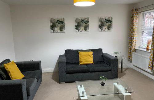 Fleetwood - 3 bedroom apartment, fab 4 contractors - Foto 13