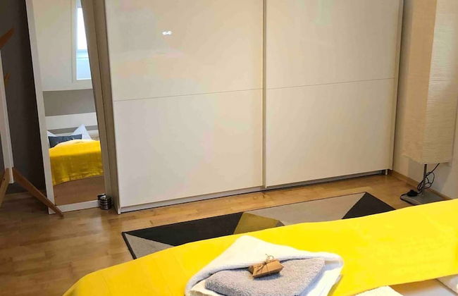 Apartment With Amazing Lake- and Mountain View - Photo 4