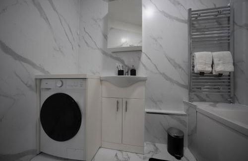 3BR Home Gem - sleeps 9 - Netflix - Near O2 & Greenwich Park - Foto 29