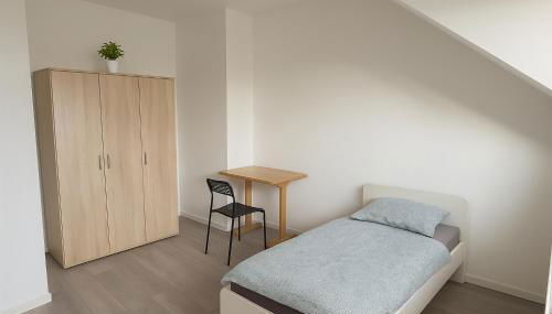 Monteur- und Ferienwohnung Maxdorf - Foto 4, wardrobe