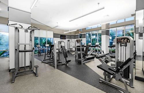 Comfort and Convenience 2BR Unit with Free Parking - Foto 19