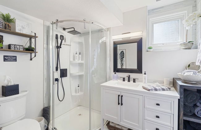 Rayleigh River Retreat - Garden Oasis - Photo 47