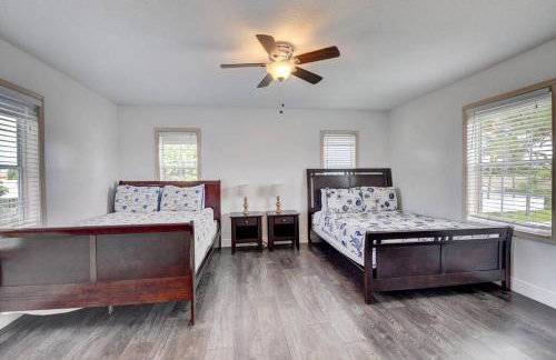 5 BR Mansion with Pool and non-heated Jacuzzi Games in Boynton Beach - Photo 58