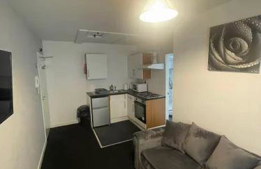 Bradford Service accommodation - Photo 2