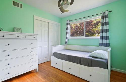 Riverview Huge Yard, Quiet Cul-de-Sac, Perfect for Families - Photo 22