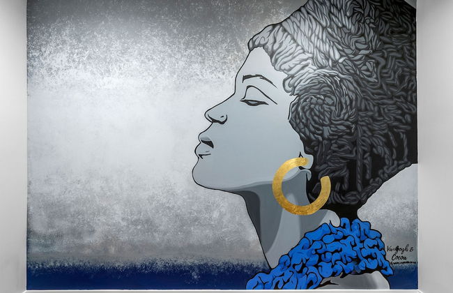 Stylish Midtown Home w Rooftop Views by Silverx - Foto 39