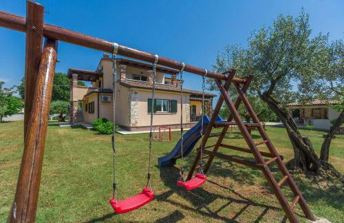 Traumhafte Villa mit Privatpool, Tischtennis, Babybett, Hundefreundlich - Photo 32