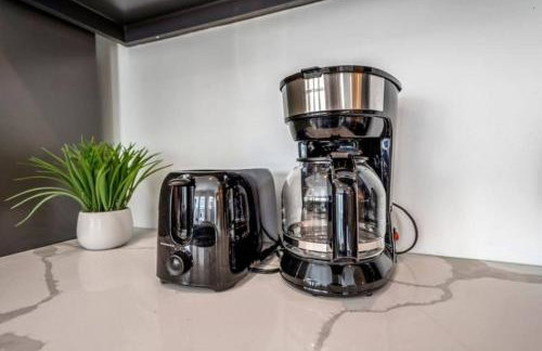 Comfy Studio With Private Parking Near Tx Med Ctr - Foto 9