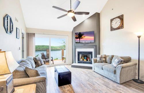 Amazing Views from Balcony, Loft & Gated Pool - Foto 8