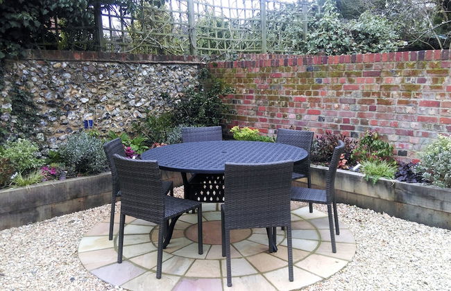 Henry VIII Cottage - Photo 19