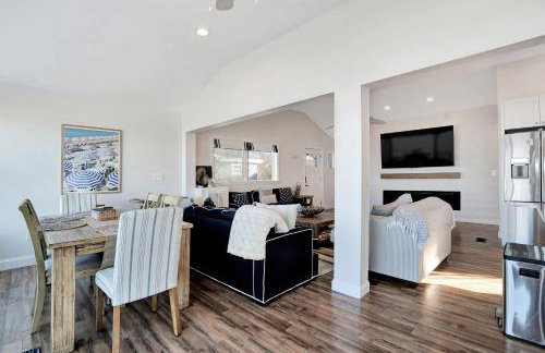 Chic Beach House: Waterfront, Vineyards, Hot Tub - Foto 12