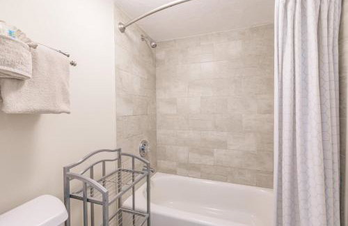 1055-506 5th Floor Coastal Escape - Foto 23