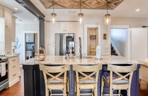 Extraordinary Old Florida home with designer interior & backyard treehouse - Foto 15