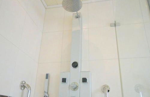 Best in Town - Foto 20