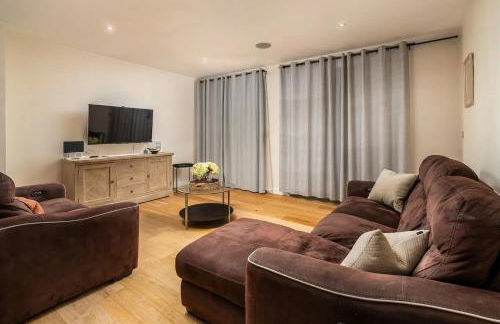 Pass the Keys Stylish Central St Albans Flat with Free Parking - Photo 3