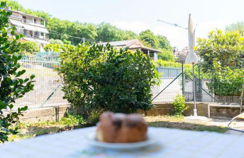 House of Camellias - Ground Floor with Garden - Foto 35