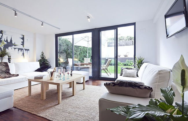 My Space Barcelona Private Pool Garden - Photo 6