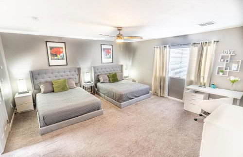 Spacious 2-Bedroom Townhouse with Pool & Private Patio in Central Las Vegas - Foto 13
