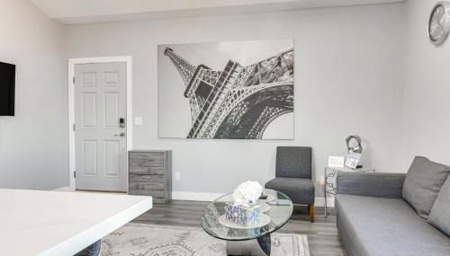 2 Mi to Downtown Escondido Apt with Balconies - Foto 5