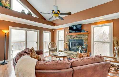 2 Mi to Ski Resort Beech Mtn Home with Fire Pit! - Foto 3