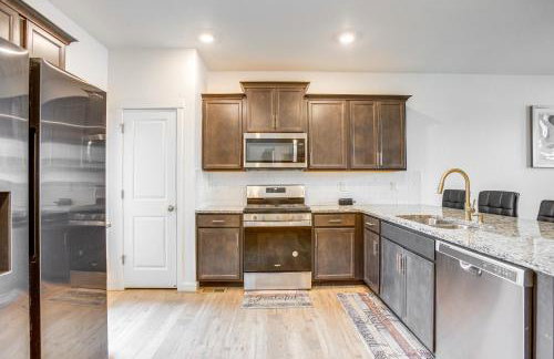 Perfect for Families! Quiet Aurora Home - Foto 8