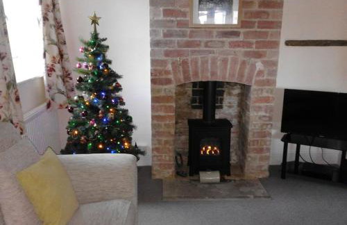 Bear's Cottage Bretforton - Photo 28