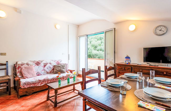 2 bedroom Apartment in Diano Castello with swimming pool and garden - Photo 3