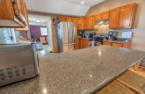 SMART Home close to downtown, MSU, and more - Foto 38