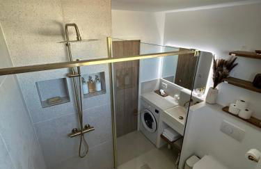 Entire Cozy Studio Walk to La Défense Arena - Foto 2