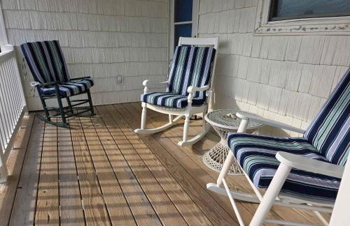 Spacious Beach House Steps to Sand - Foto 40