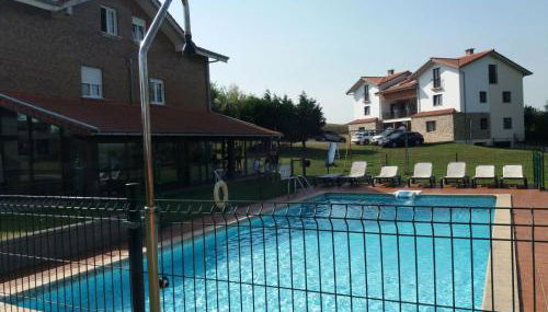 Apartamentos La Pradera de Isla - Foto 1