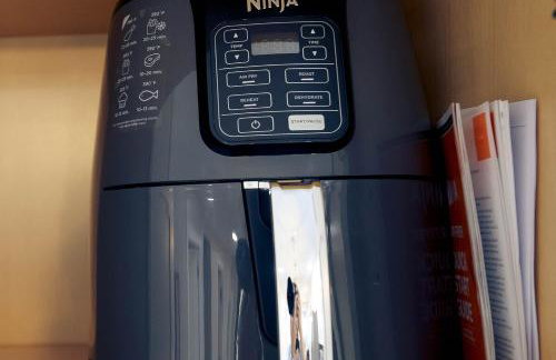 Spacious home away from home! Hot tub! - Photo 8