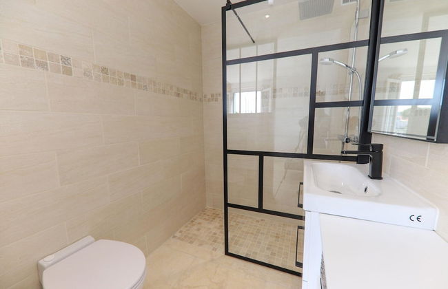 Attractive Holiday Home in Port Grimaud With Jetty - Photo 17