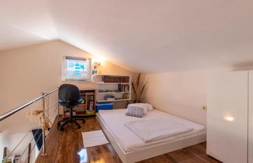 Amazing Apartment In Dobropoljana - Photo 16