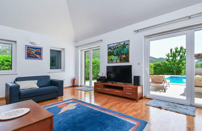 Villa in Croatia With Stunning Mountain Views - Foto 9