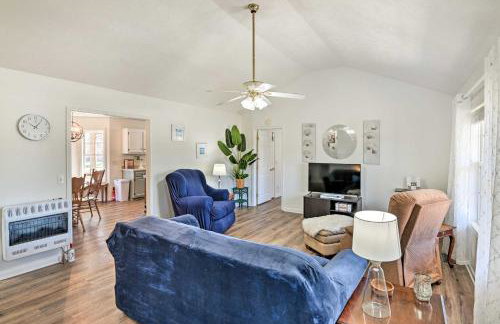 Normandy Home with Yard about 2 Mi to Lake - Foto 4