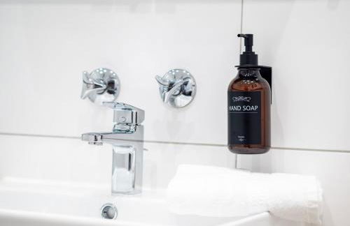 Hotel Tower I 26th floor I Boxspring I Nespresso - Foto 16